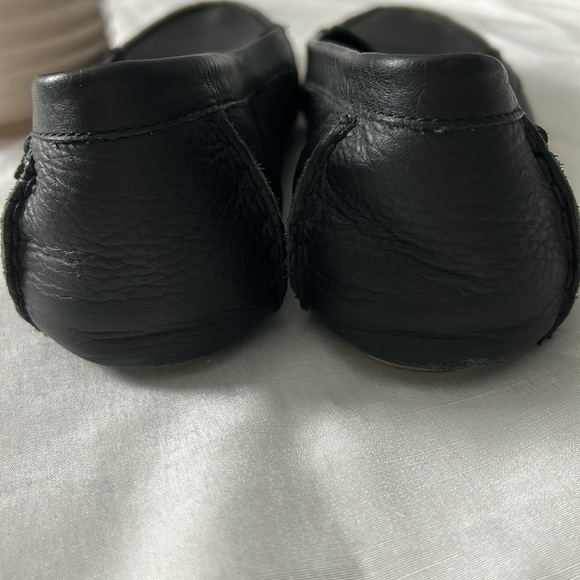 UGG women’s moccasins black leather size 8.5 - Picture 4 of 8